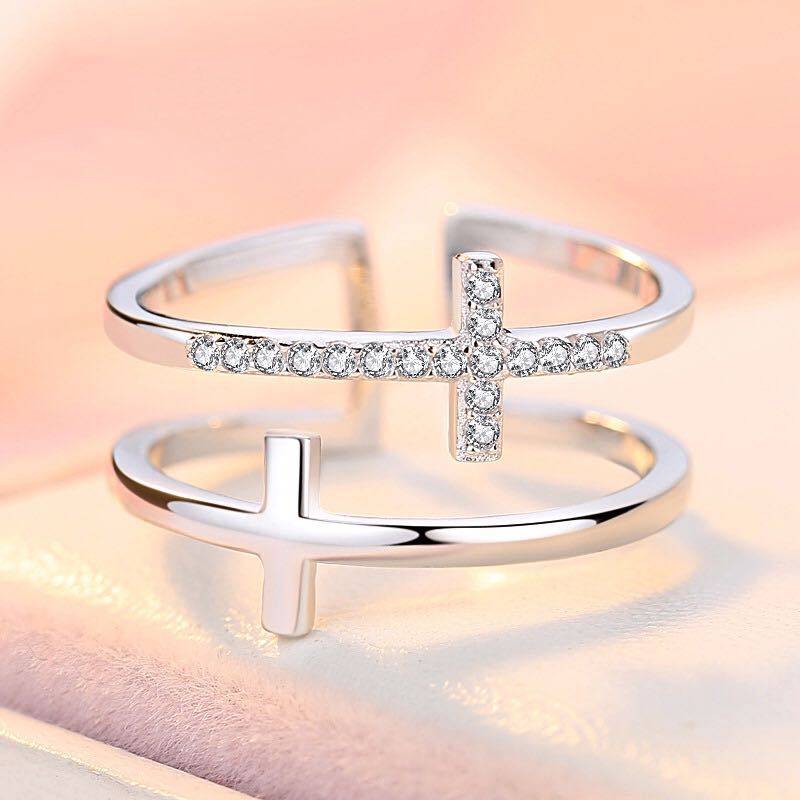 Double Cross Ring